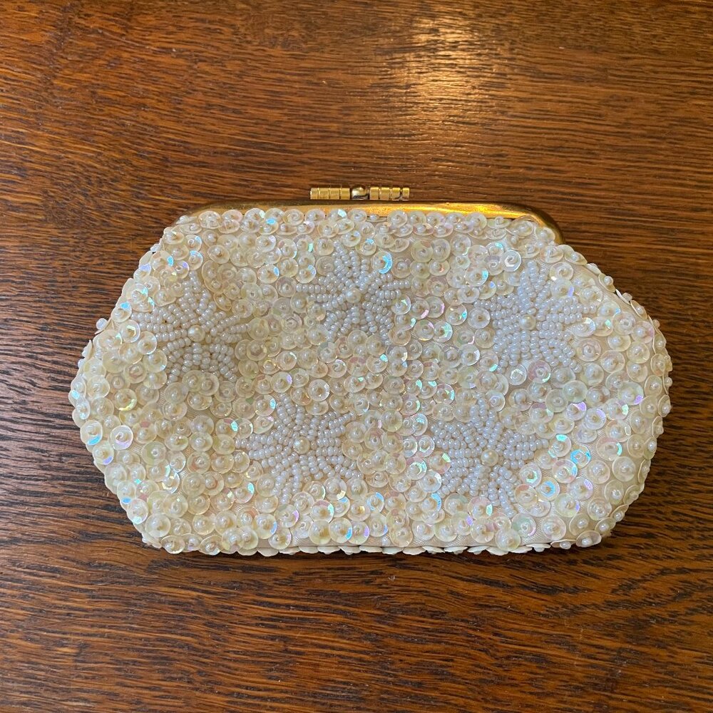 Franklin Simon Vintage white beaded change purse made in Hong Kong